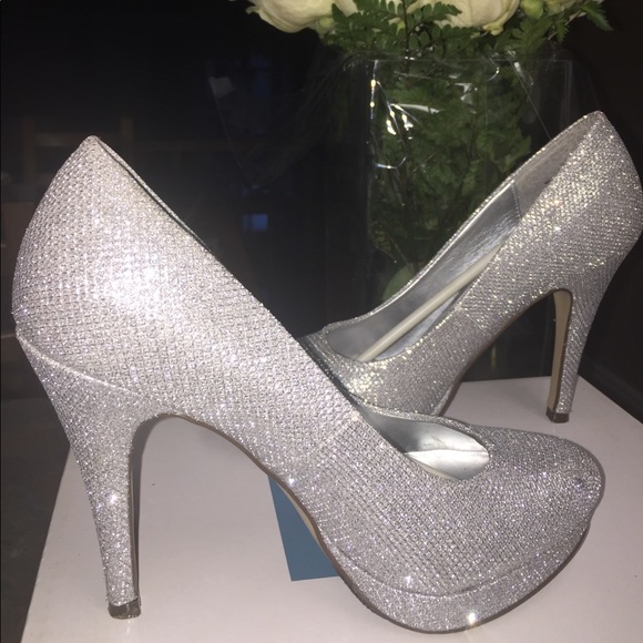 SPRING Silver Sparkle Heels 4” - Picture 2 of 5